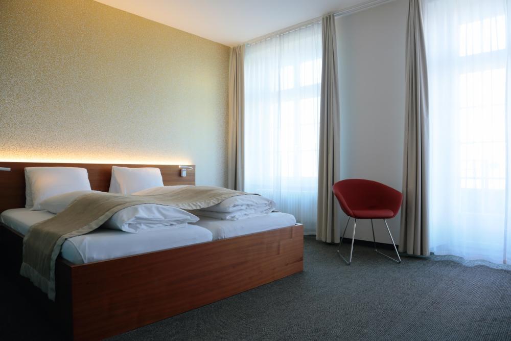 Hotel Engel Am Bahnhof เวเดนส์วิล ภายนอก รูปภาพ